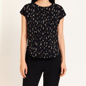 Tasamo Round Neck Pleated Top (NWOT)